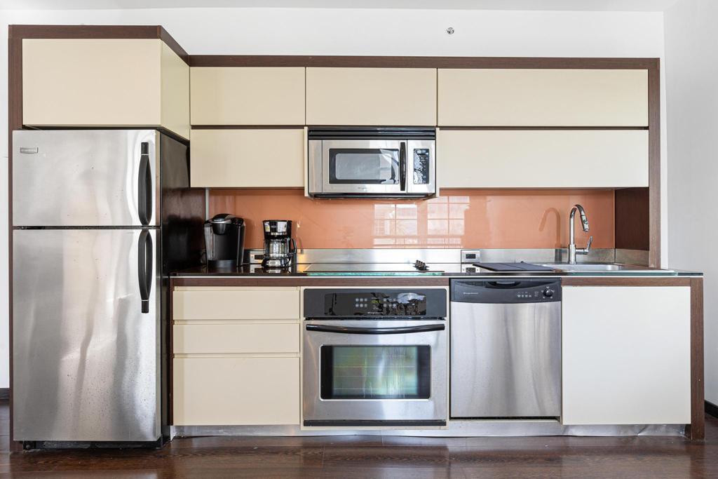 ARTECITY GOVERNOR CONDO - Residential Lease