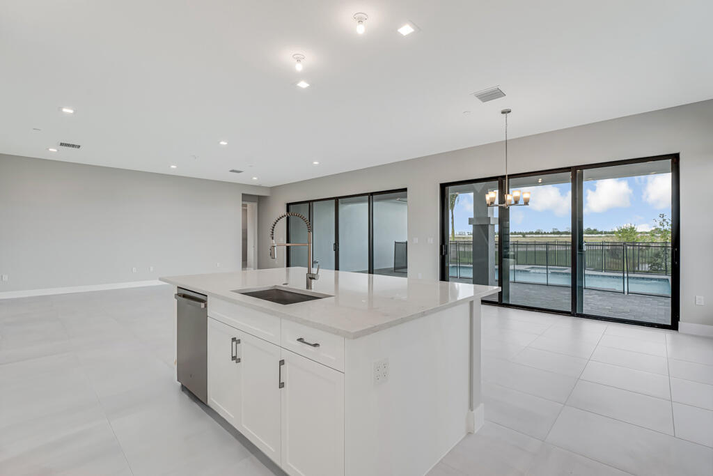 Apex at Avenir - Residential