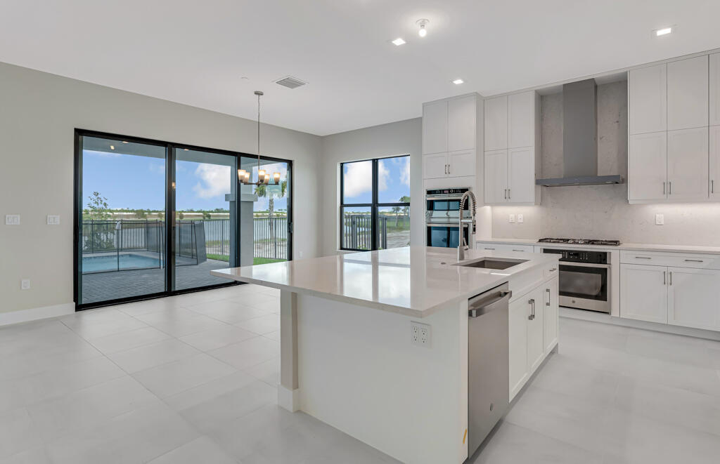 Apex at Avenir - Residential