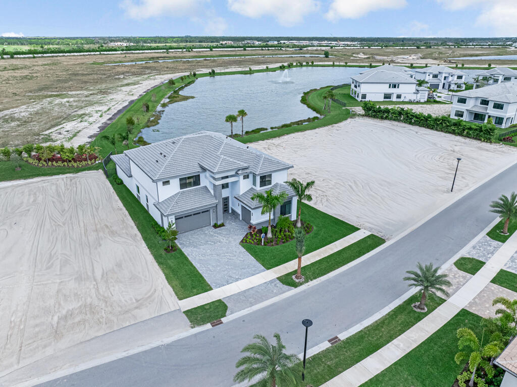 Apex at Avenir - Residential