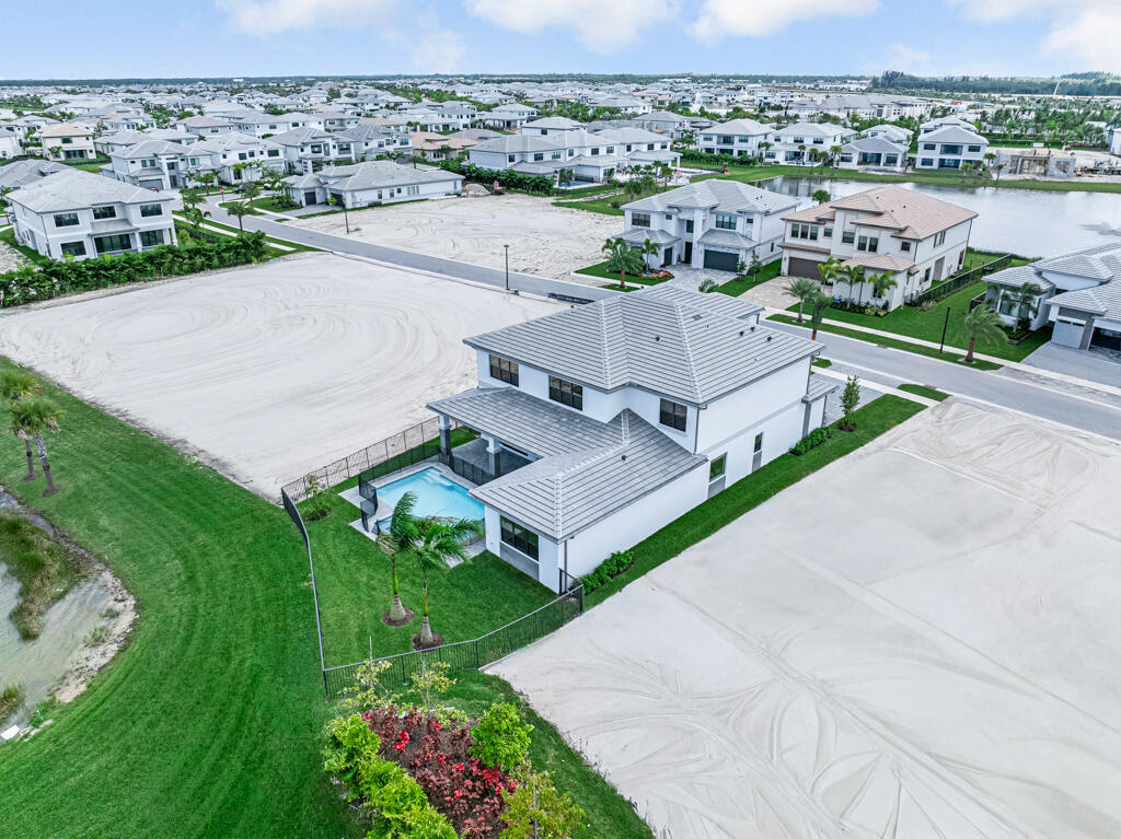 Apex at Avenir - Residential