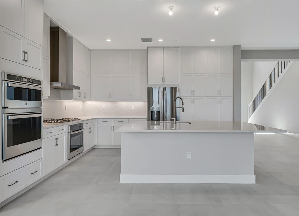 Apex at Avenir - Residential