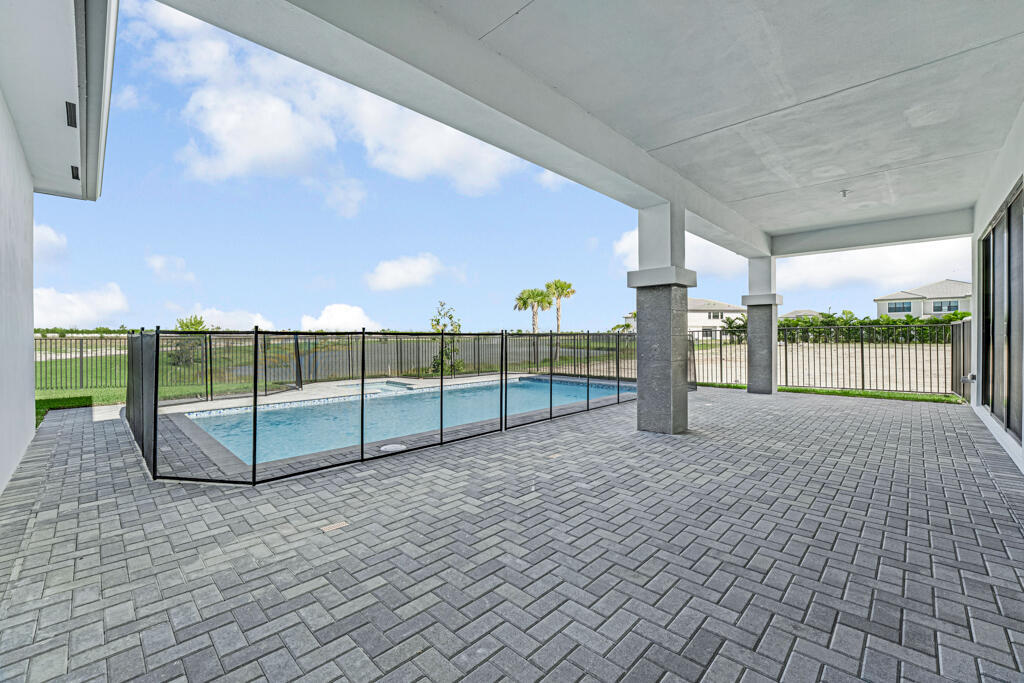 Apex at Avenir - Residential