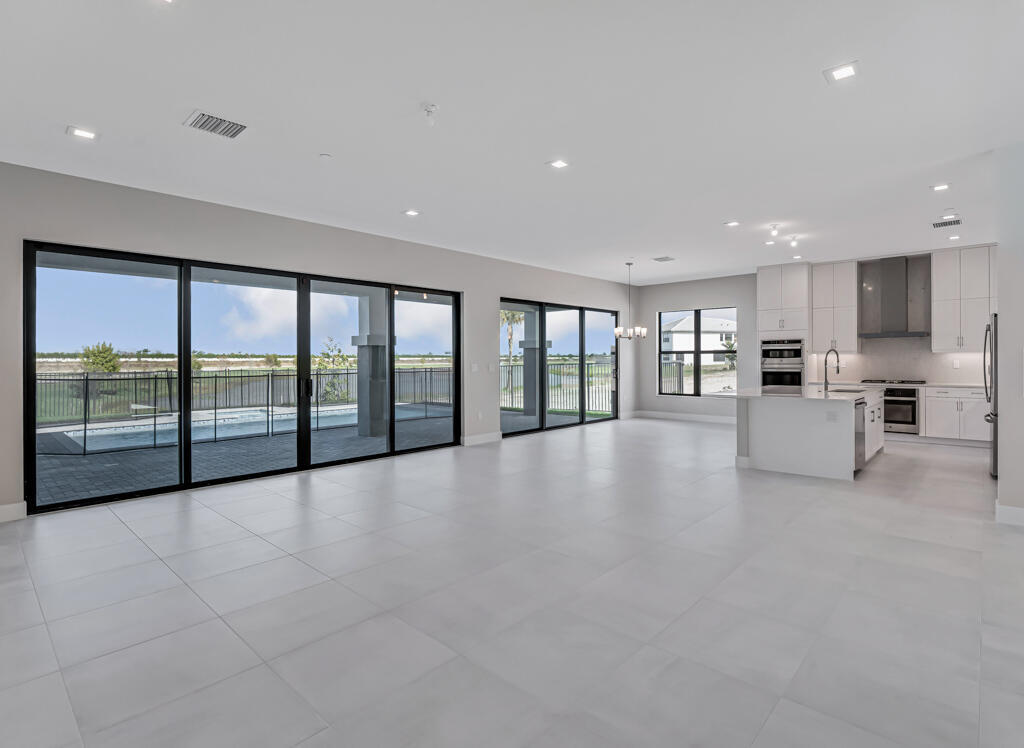 Apex at Avenir - Residential