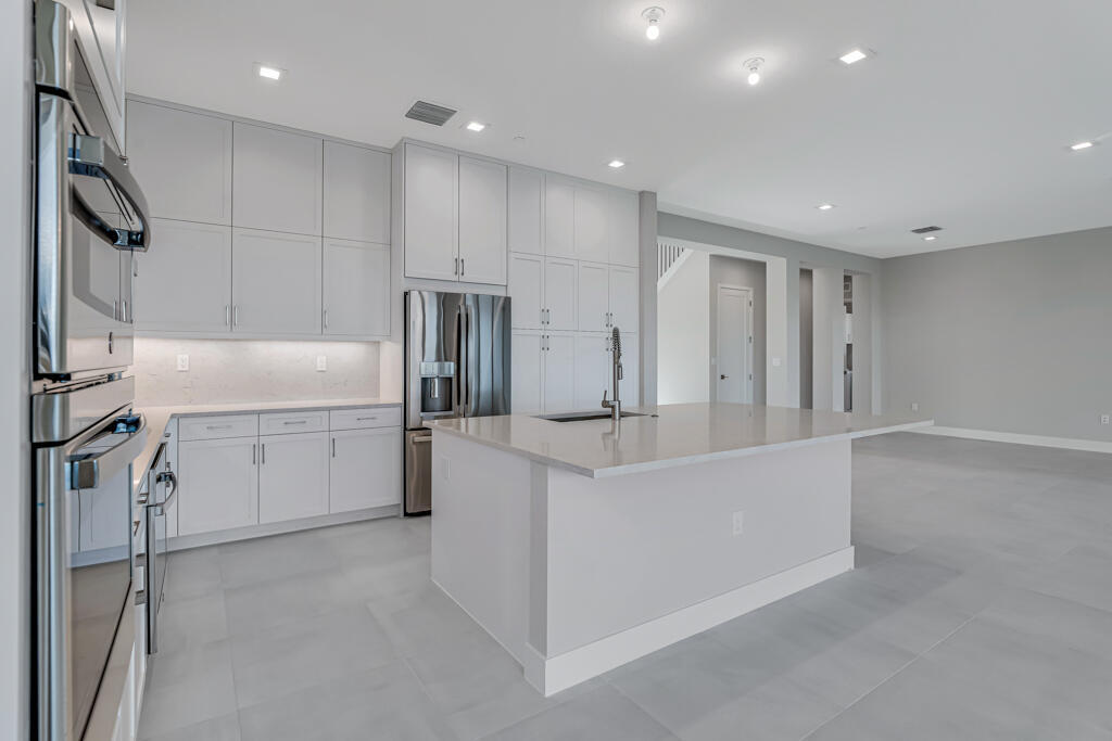 Apex at Avenir - Residential
