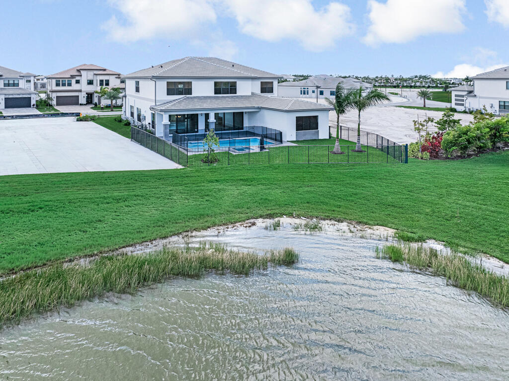 Apex at Avenir - Residential