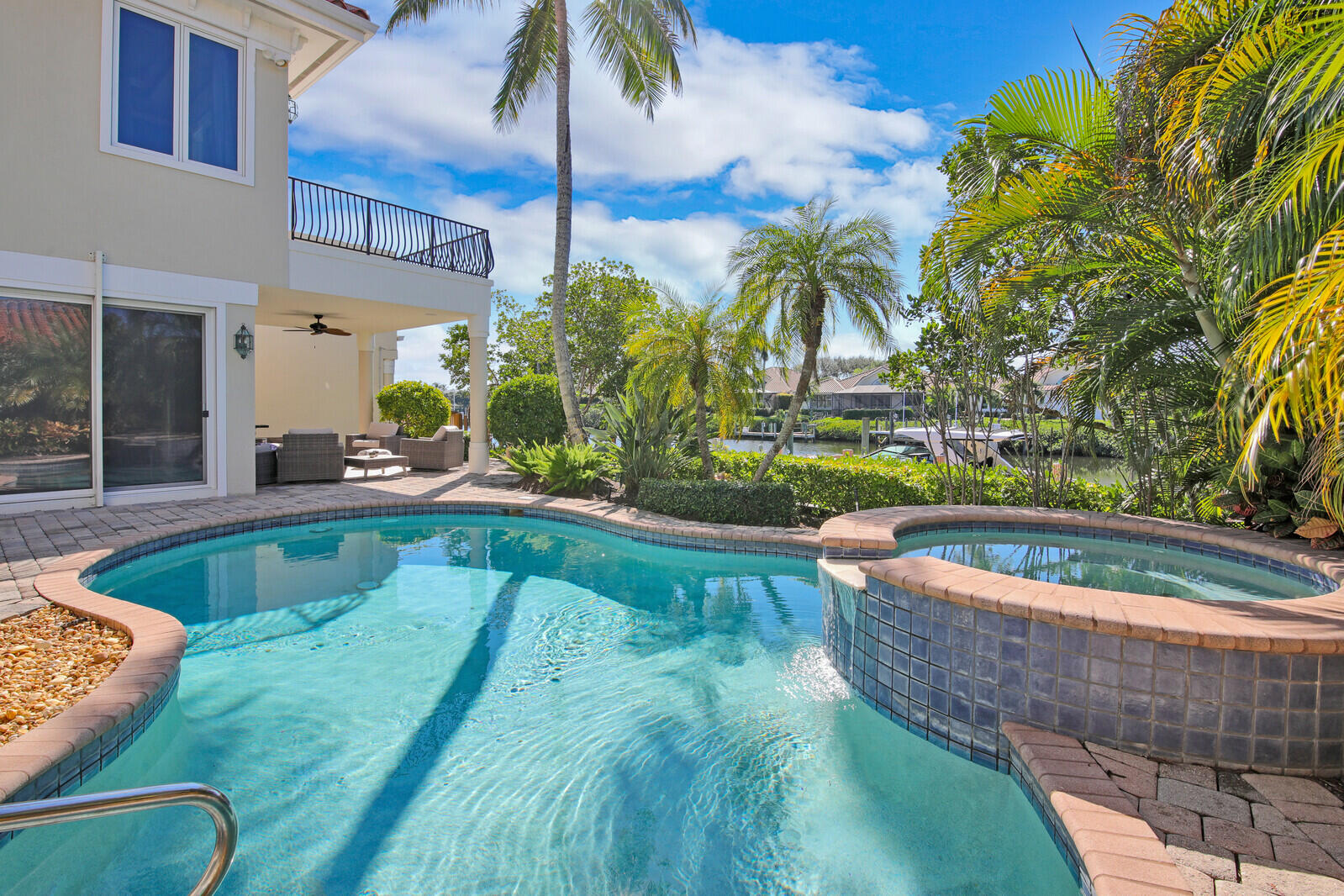 BARROW ISLAND AT JONATHANS LANDING - Residential