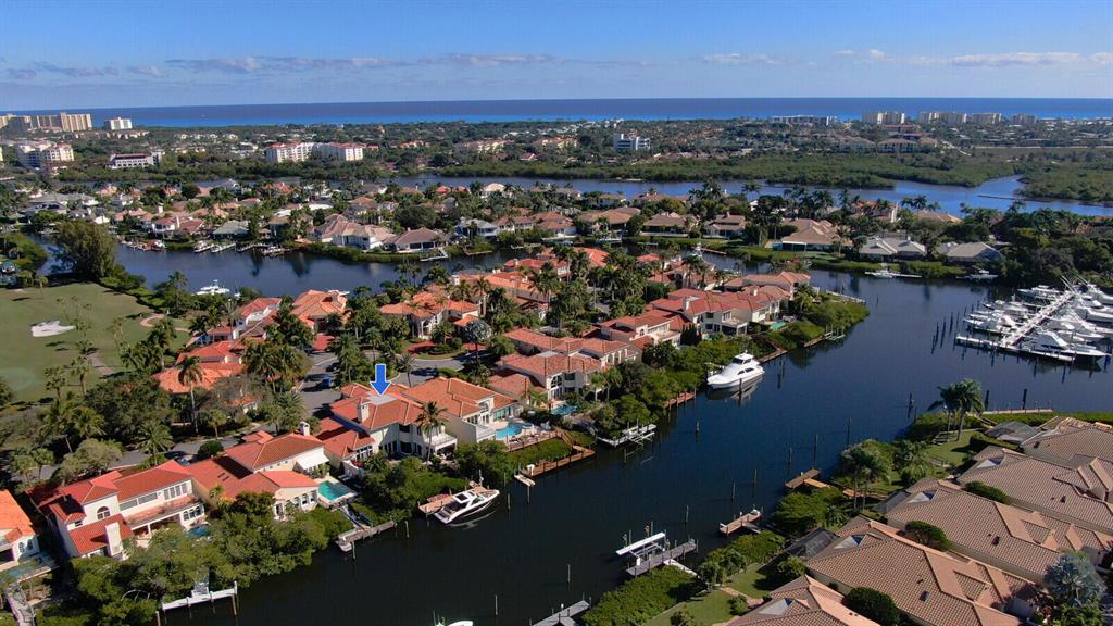 BARROW ISLAND AT JONATHANS LANDING - Residential