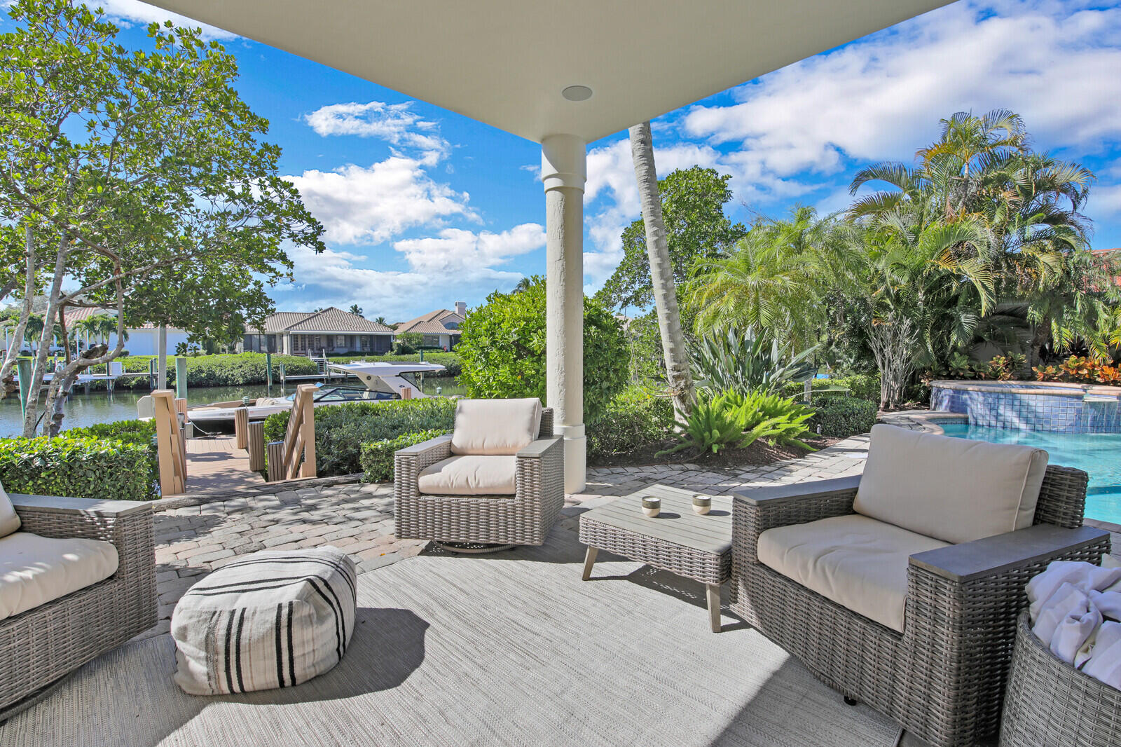 BARROW ISLAND AT JONATHANS LANDING - Residential