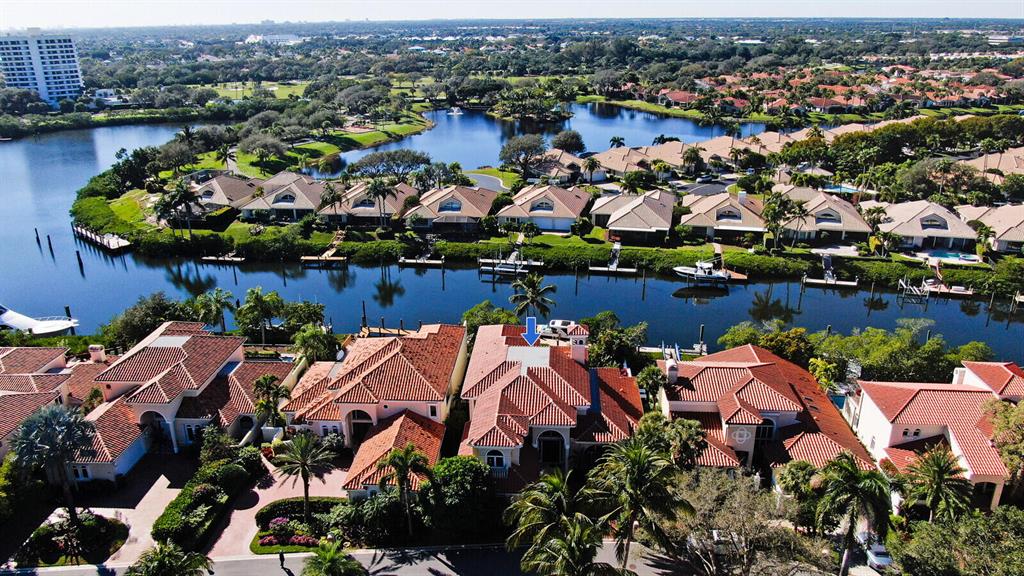 BARROW ISLAND AT JONATHANS LANDING - Residential