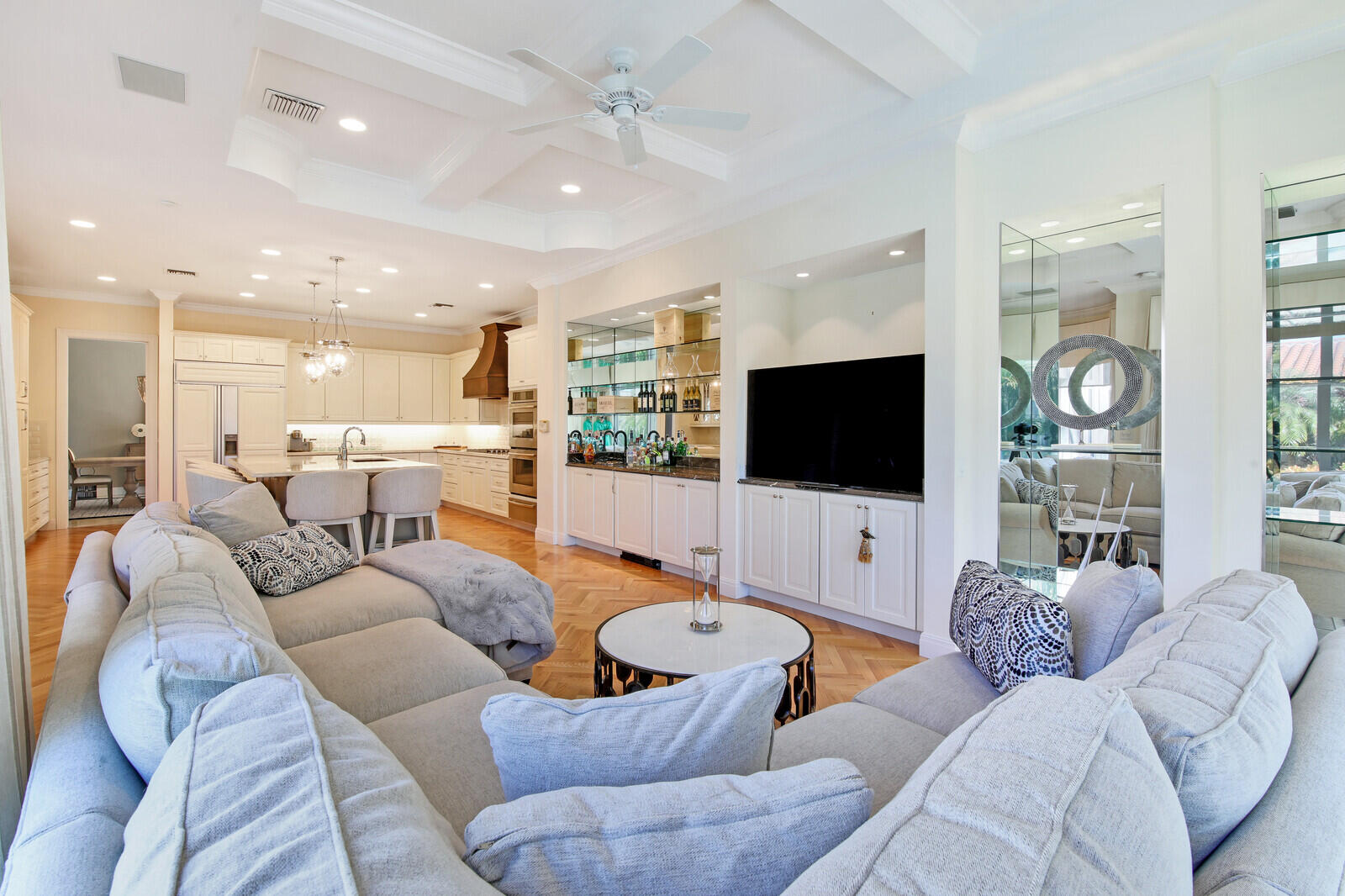 BARROW ISLAND AT JONATHANS LANDING - Residential