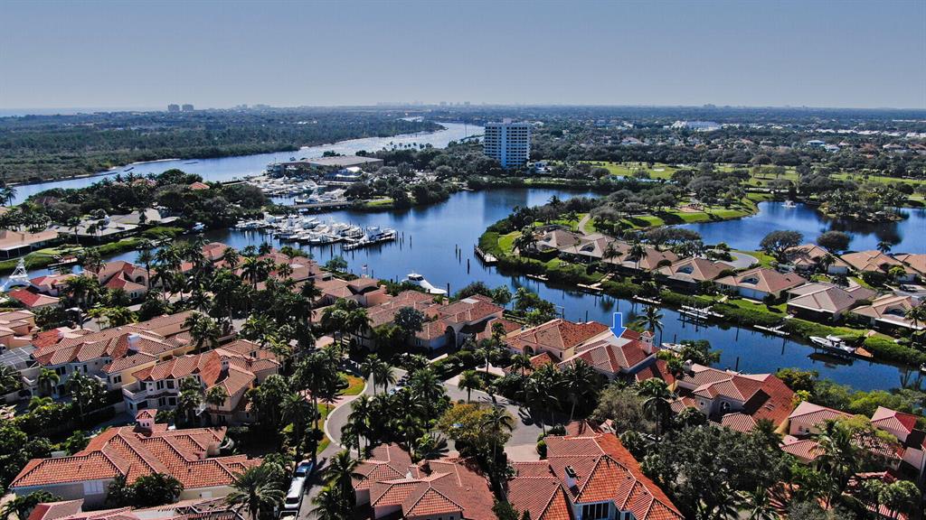 BARROW ISLAND AT JONATHANS LANDING - Residential