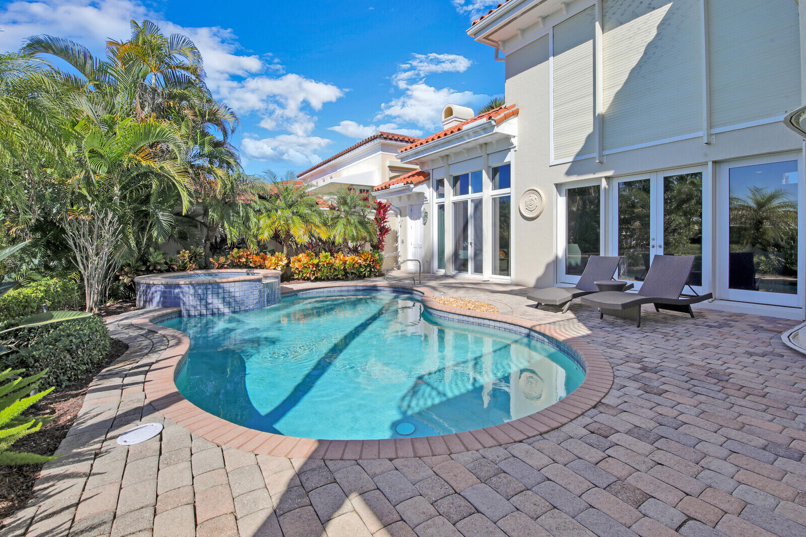 BARROW ISLAND AT JONATHANS LANDING - Residential