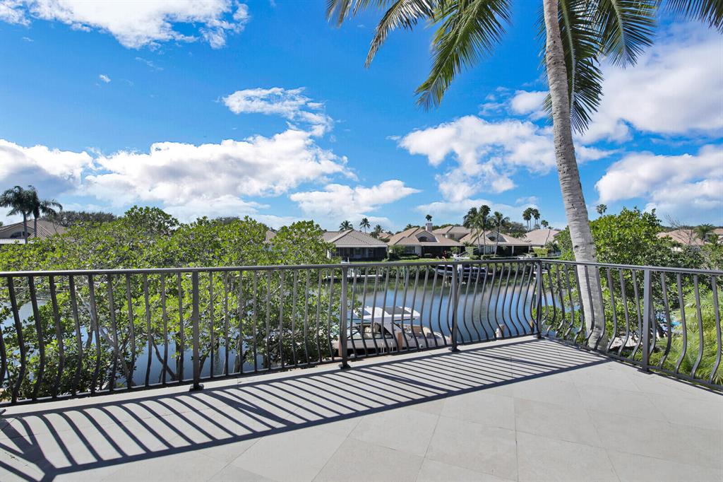 BARROW ISLAND AT JONATHANS LANDING - Residential
