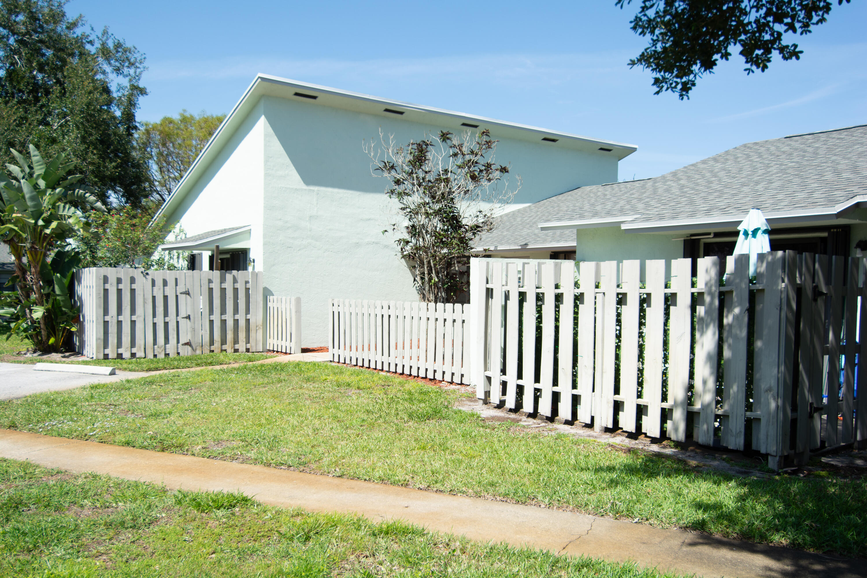 JUPITER LAKES VILLAS CONDO I AND II - Residential Lease