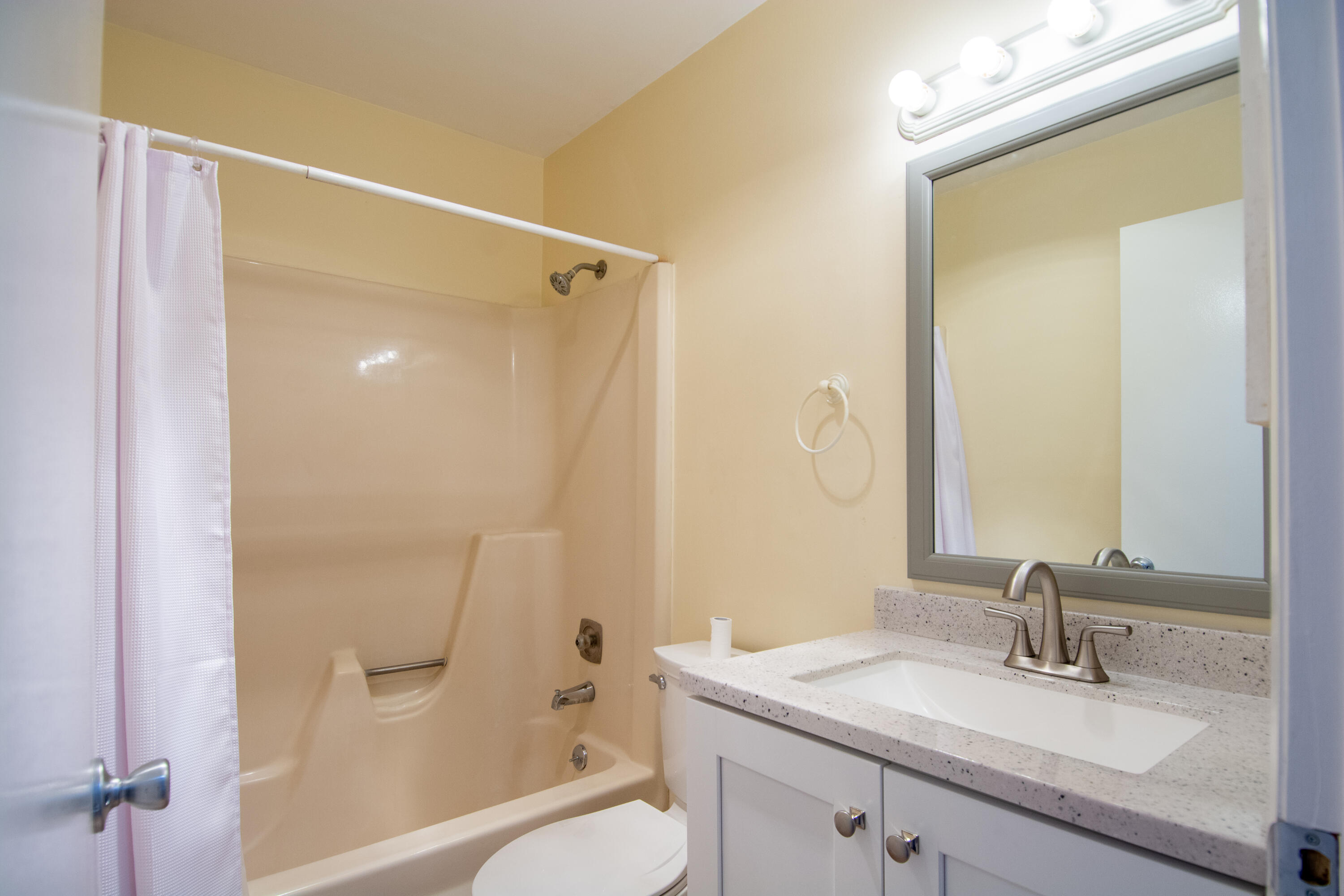 JUPITER LAKES VILLAS CONDO I AND II - Residential Lease