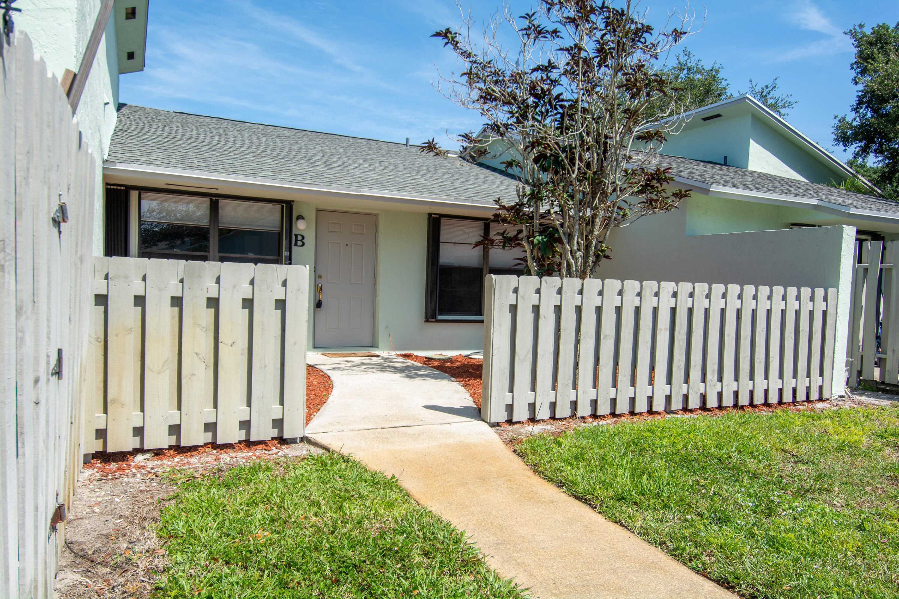 JUPITER LAKES VILLAS CONDO I AND II - Residential Lease