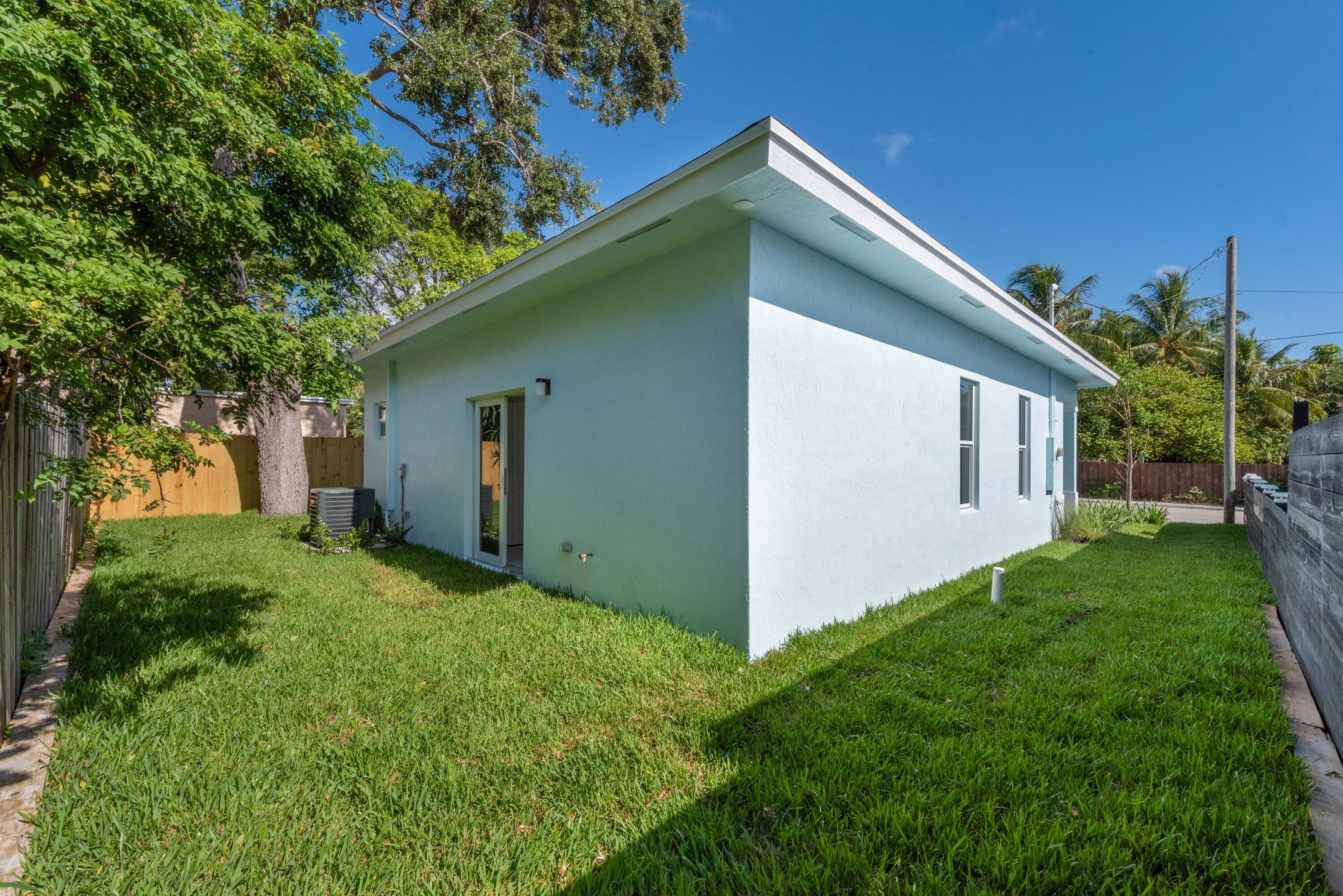LAKE WORTH TOWN OF - Residential