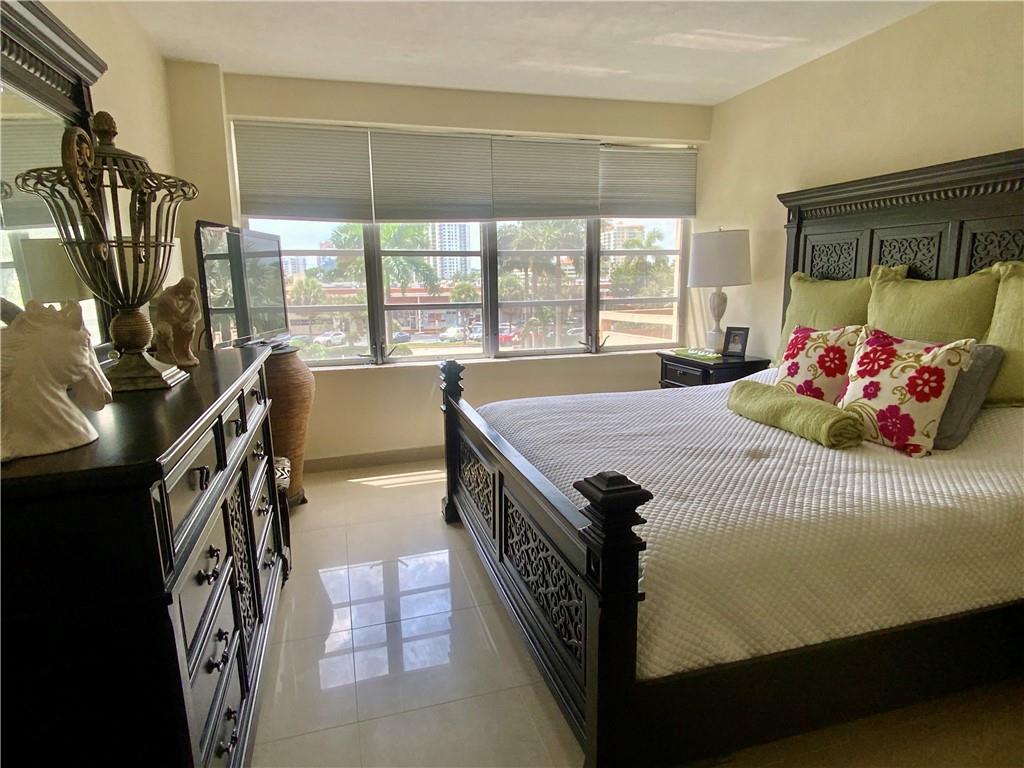 CORAL RIDGE TOWERS SOUTH - Residential