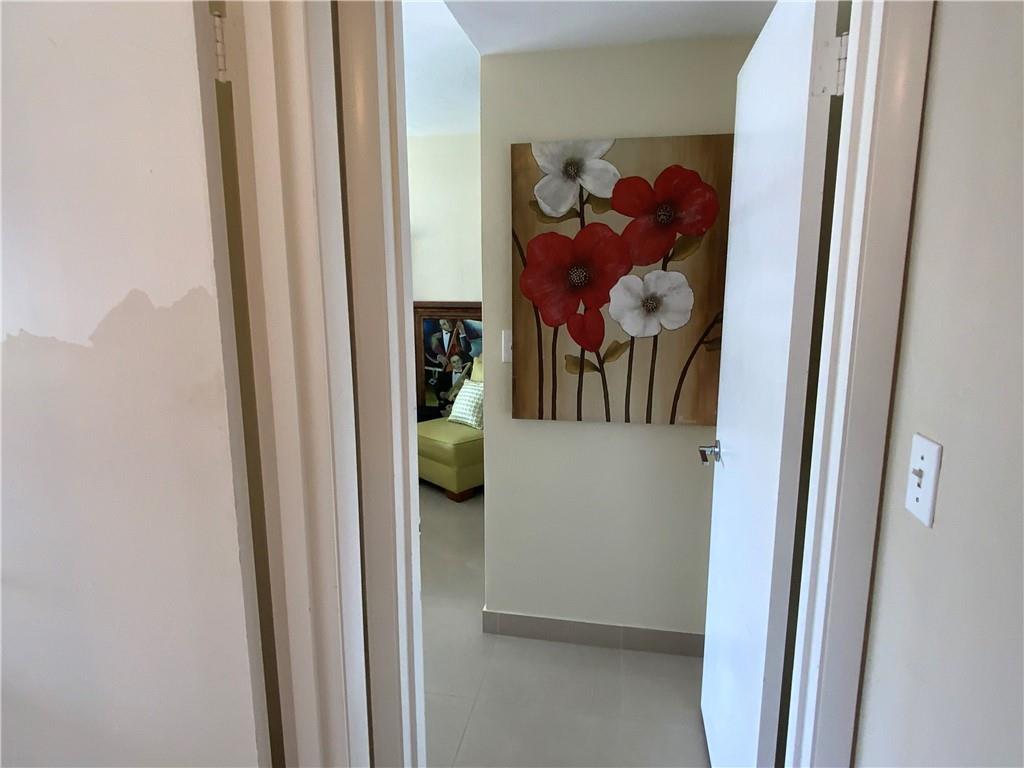 CORAL RIDGE TOWERS SOUTH - Residential