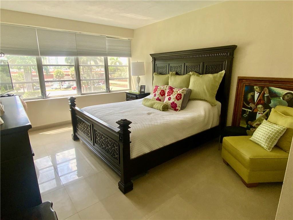 CORAL RIDGE TOWERS SOUTH - Residential