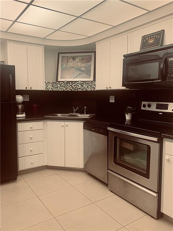 CORAL RIDGE TOWERS SOUTH - Residential