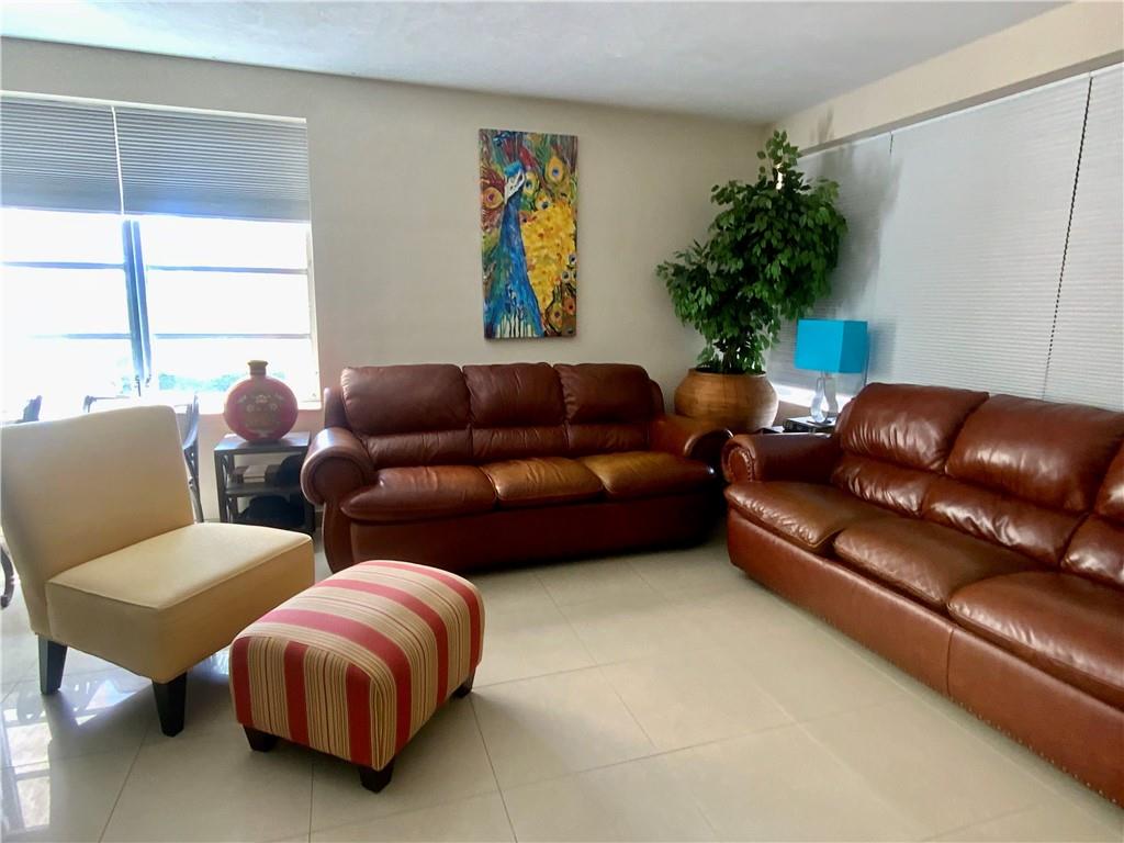 CORAL RIDGE TOWERS SOUTH - Residential
