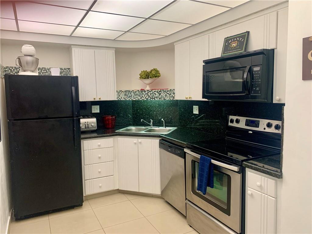 CORAL RIDGE TOWERS SOUTH - Residential