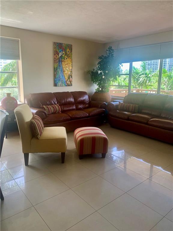 CORAL RIDGE TOWERS SOUTH - Residential