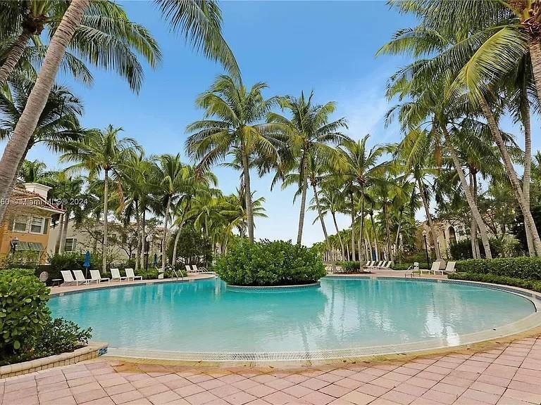 VILLA ALHAMBRA CONDO - Residential