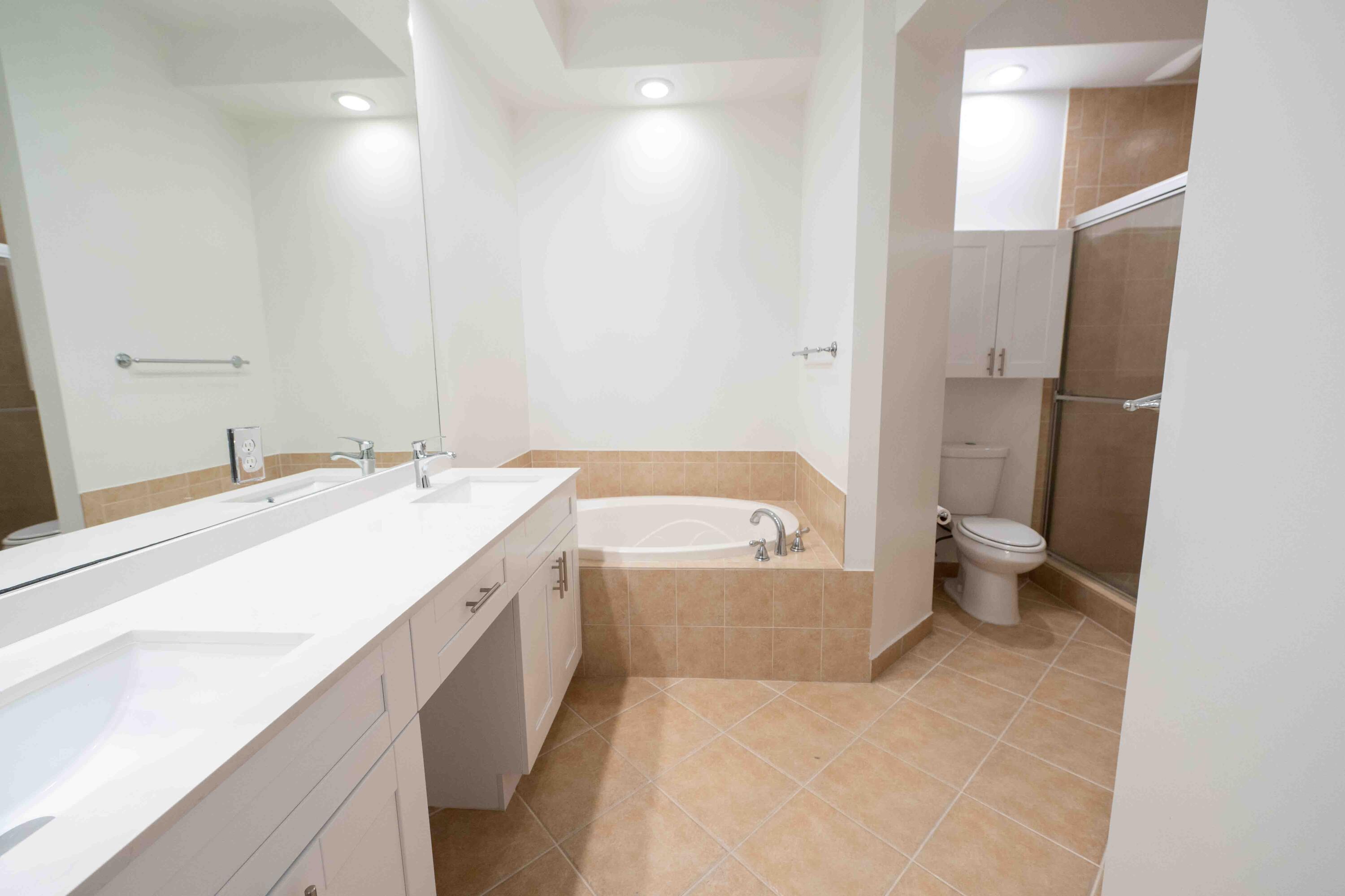 VILLA ALHAMBRA CONDO - Residential