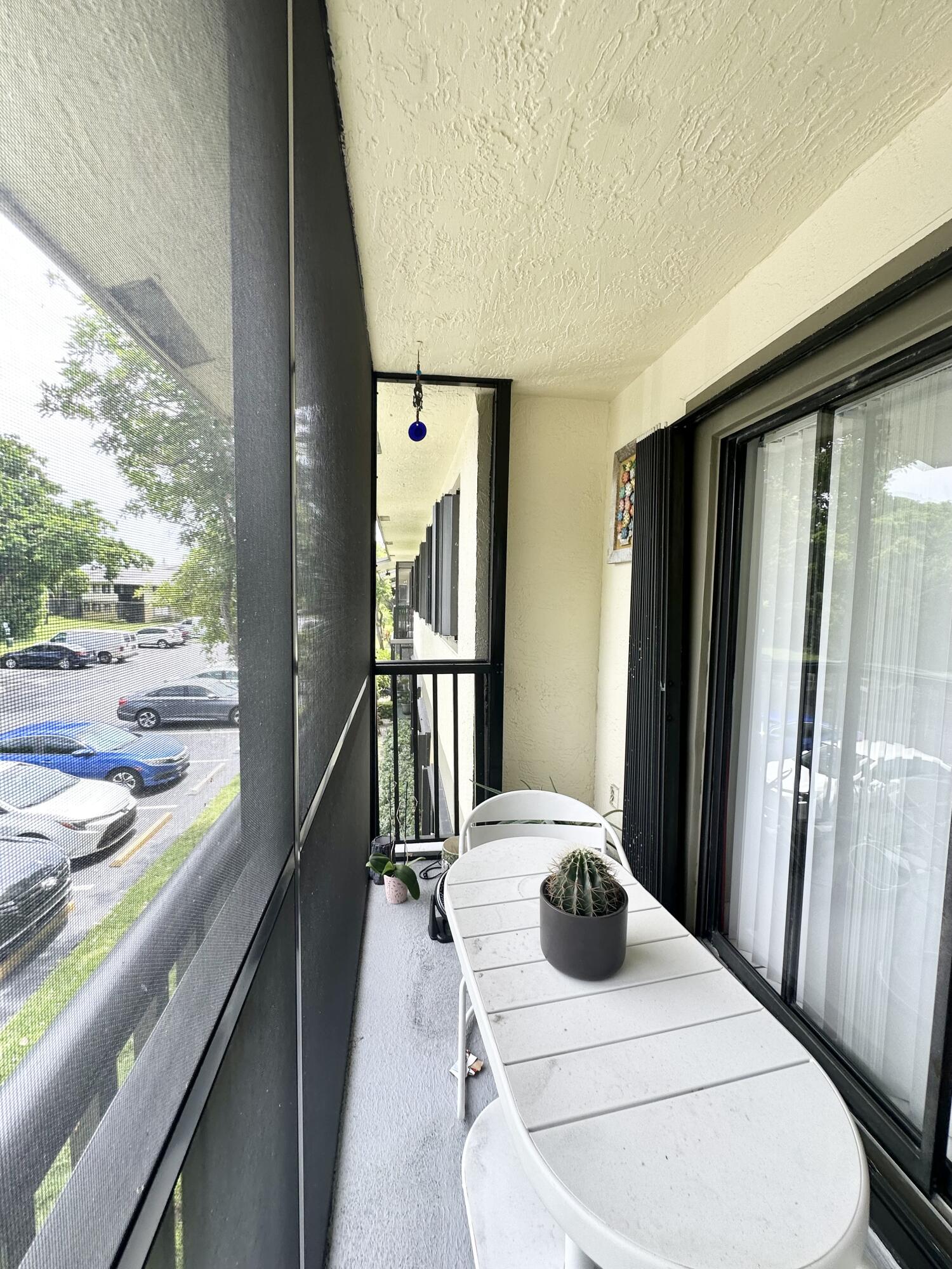 TIVOLI TRACE CONDO NO 5 - Residential