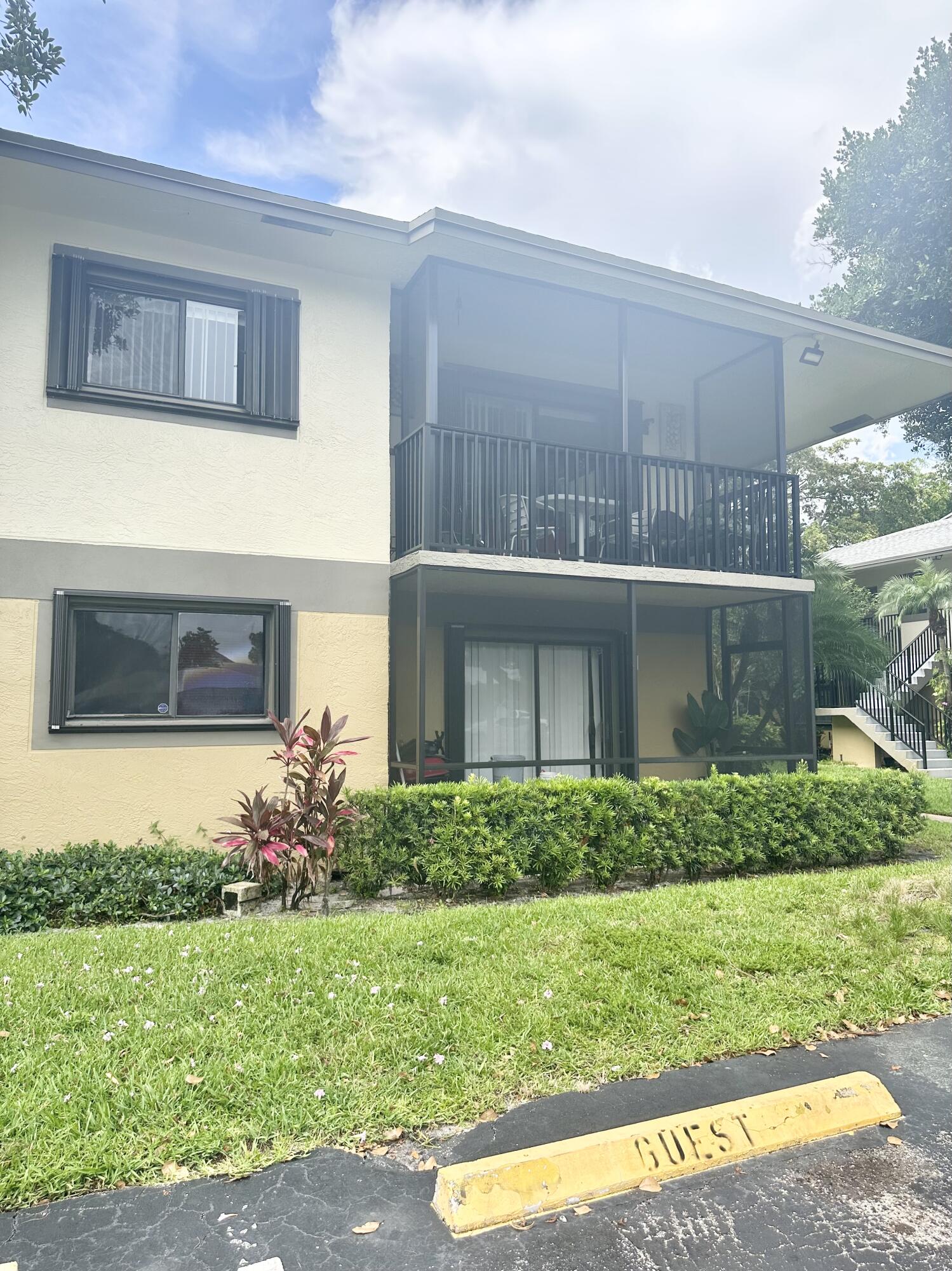 TIVOLI TRACE CONDO NO 5 - Residential