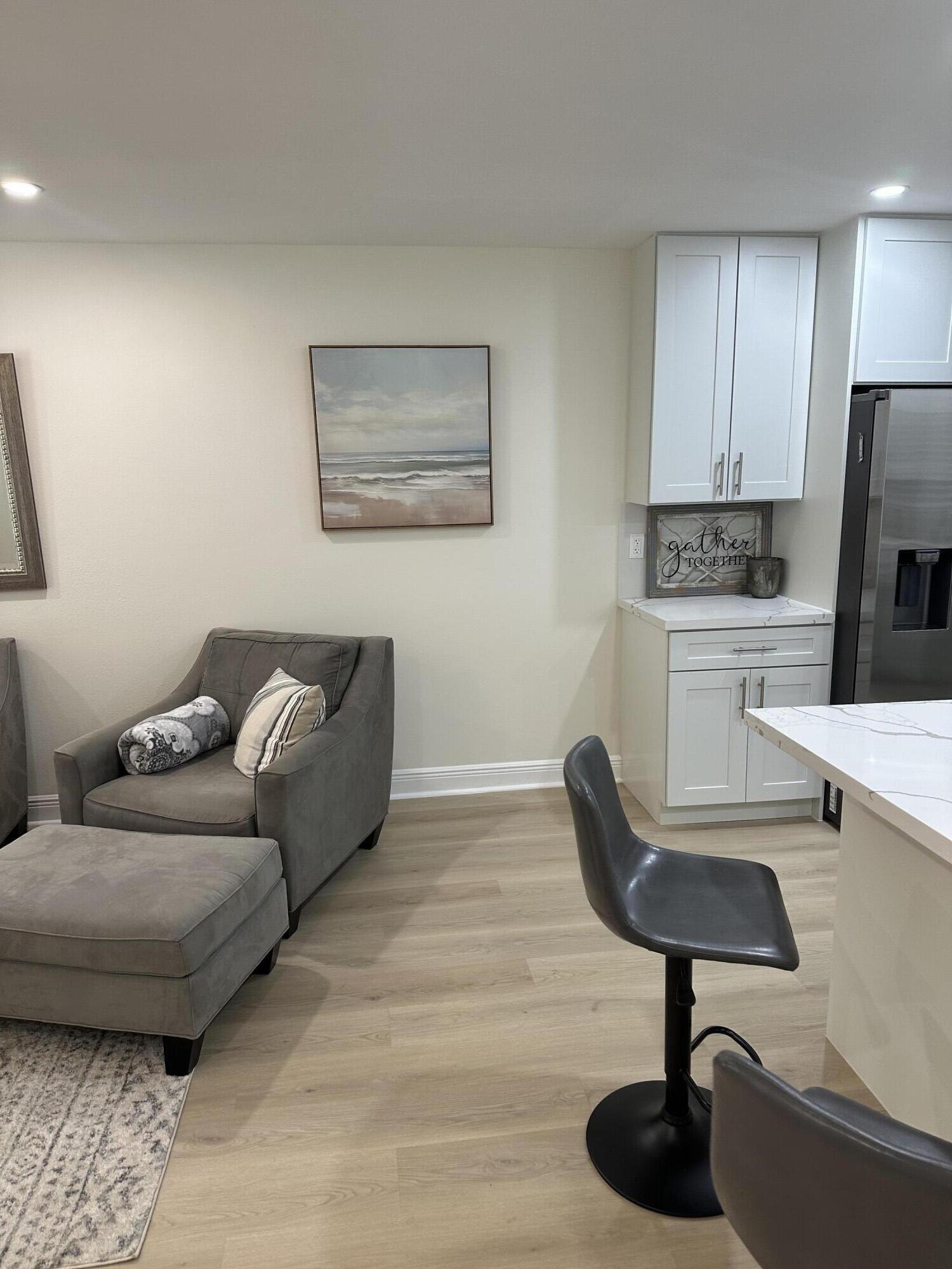 SEACREST ESTATES - Residential Lease