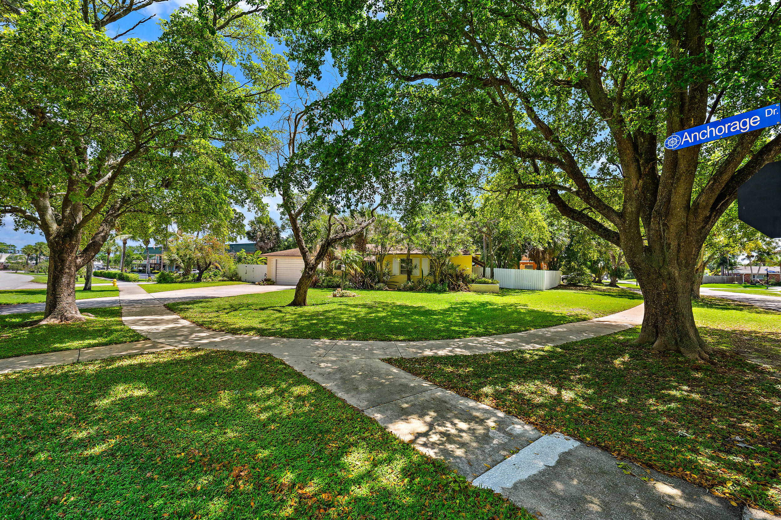 Country Club Add to the Village of North Palm Beac - Residential