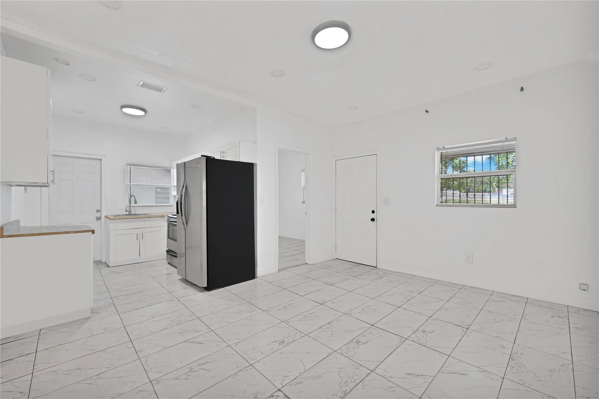 36TH ST MANOR - Residential