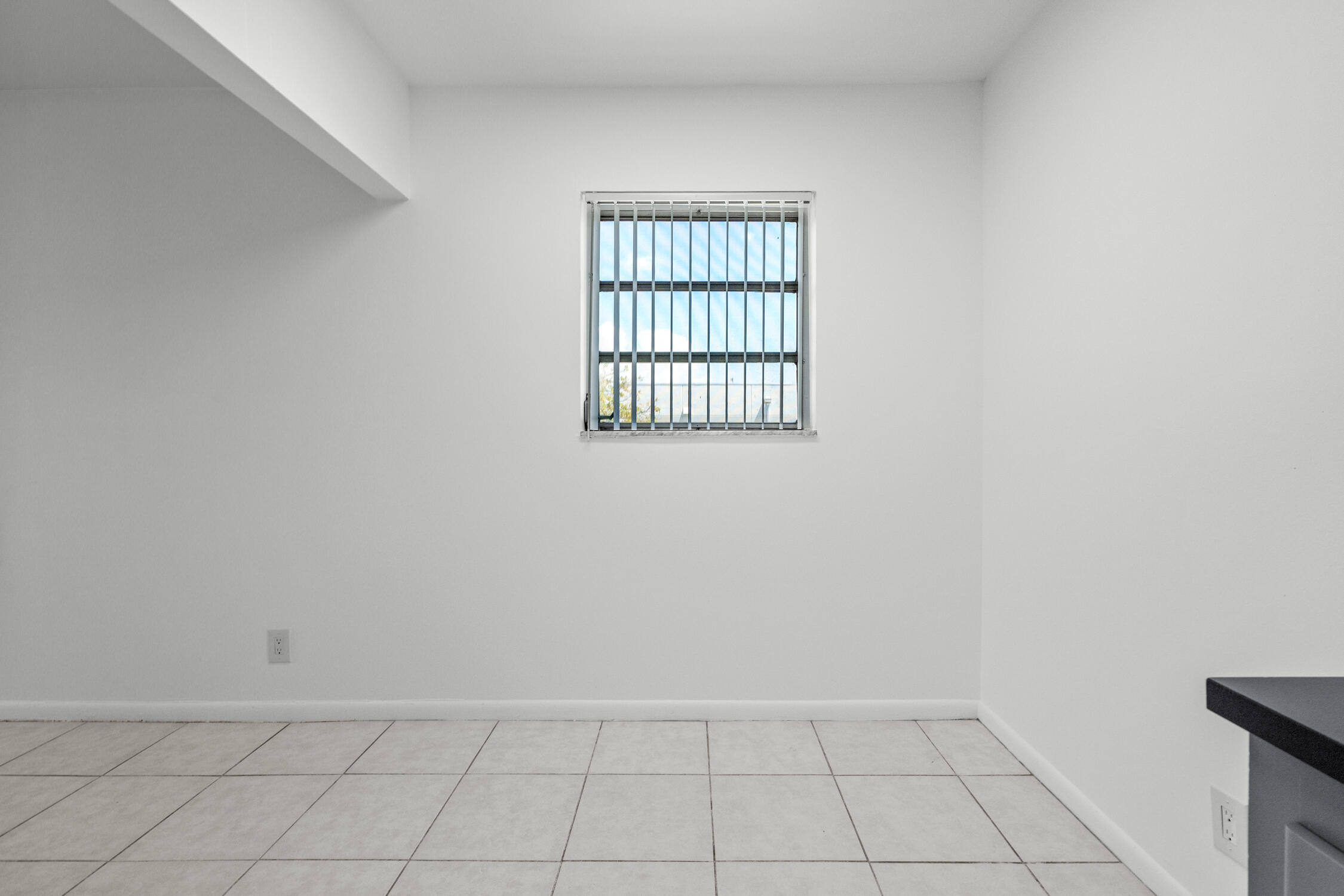 COUNTRY CLUB VILLAGE SEC E - Residential Lease