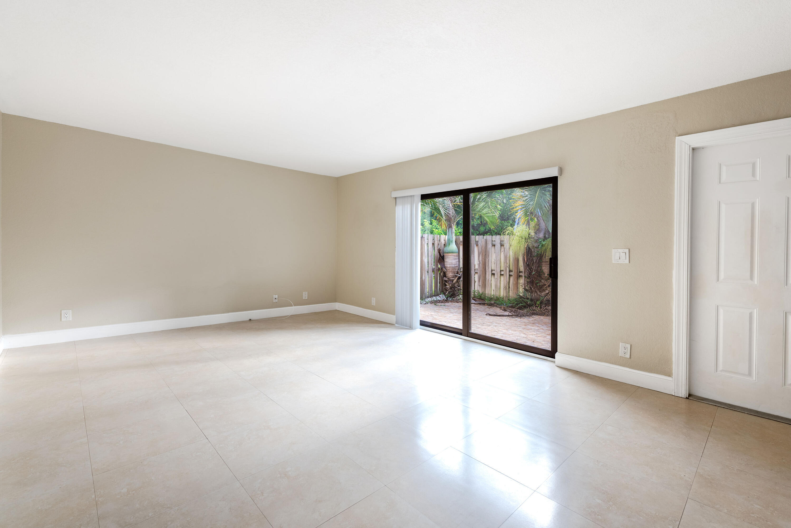 WATERSIDE ESTATES - Residential