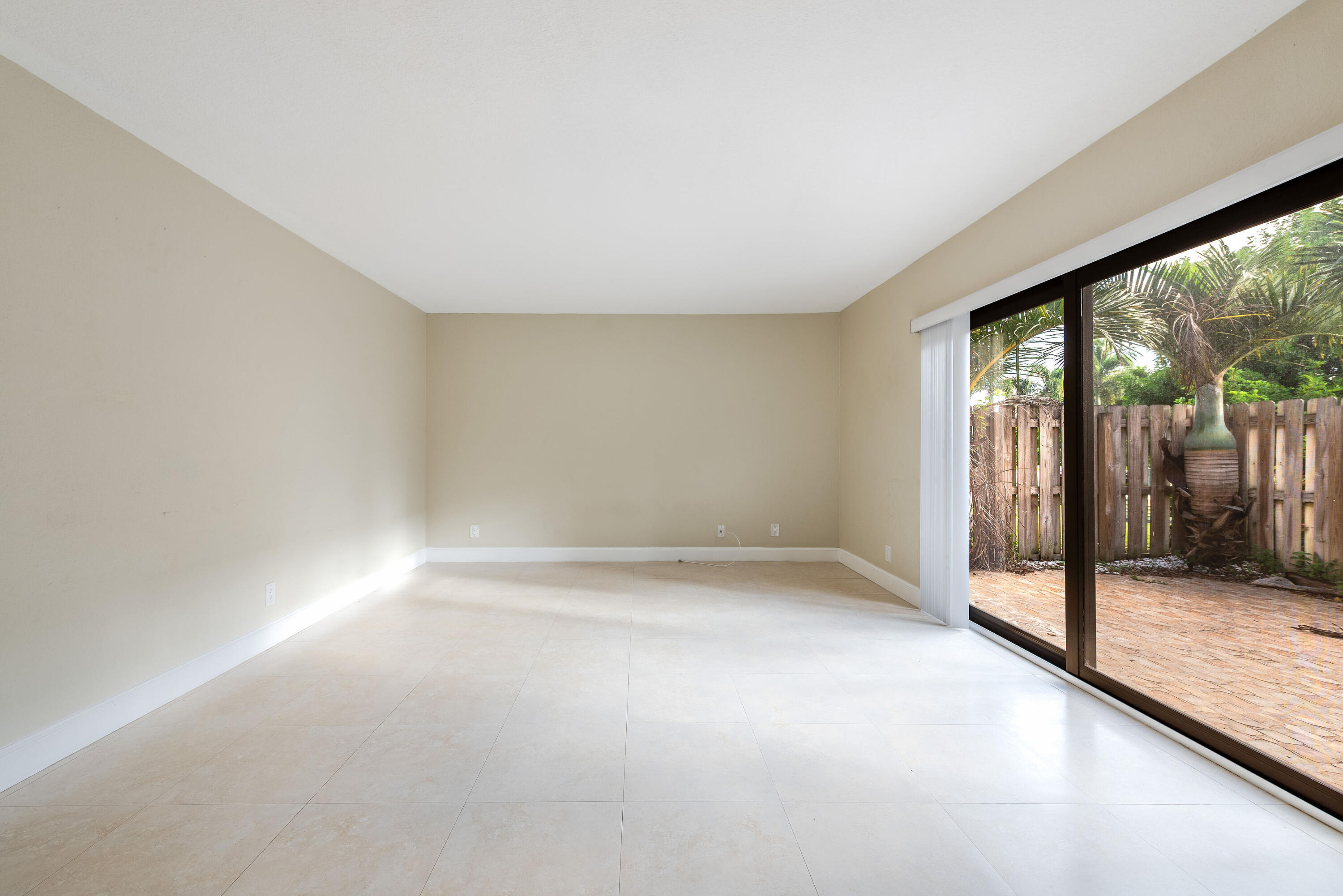 WATERSIDE ESTATES - Residential
