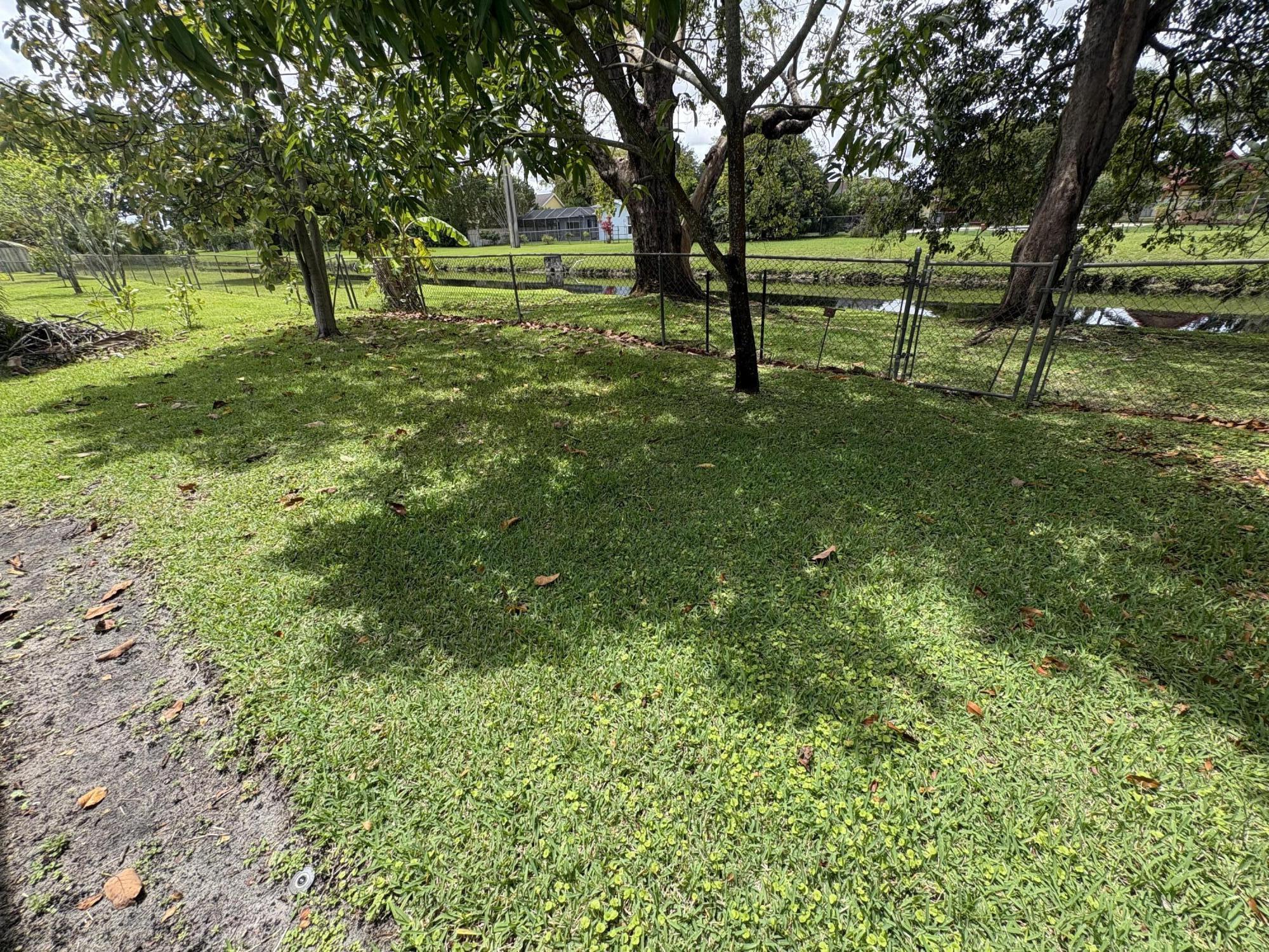 MIRROR LAKE ESTATES SEC 8 - Residential