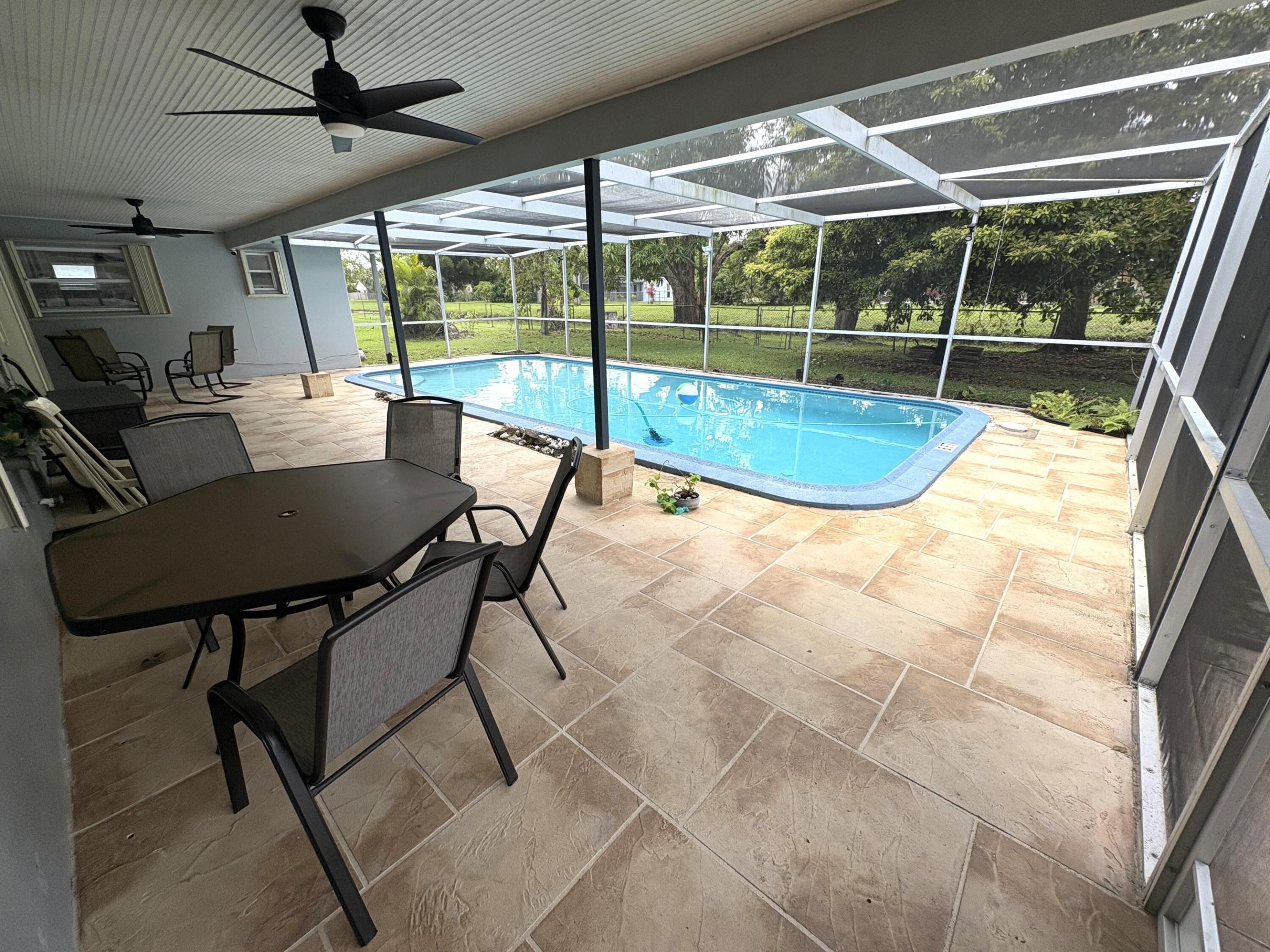 MIRROR LAKE ESTATES SEC 8 - Residential