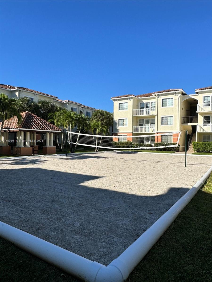 MEZZANO CONDO - Residential