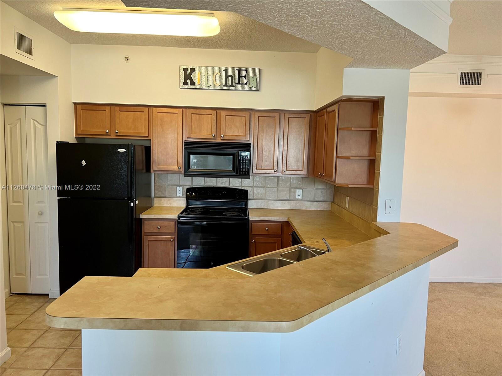 MEZZANO CONDO - Residential