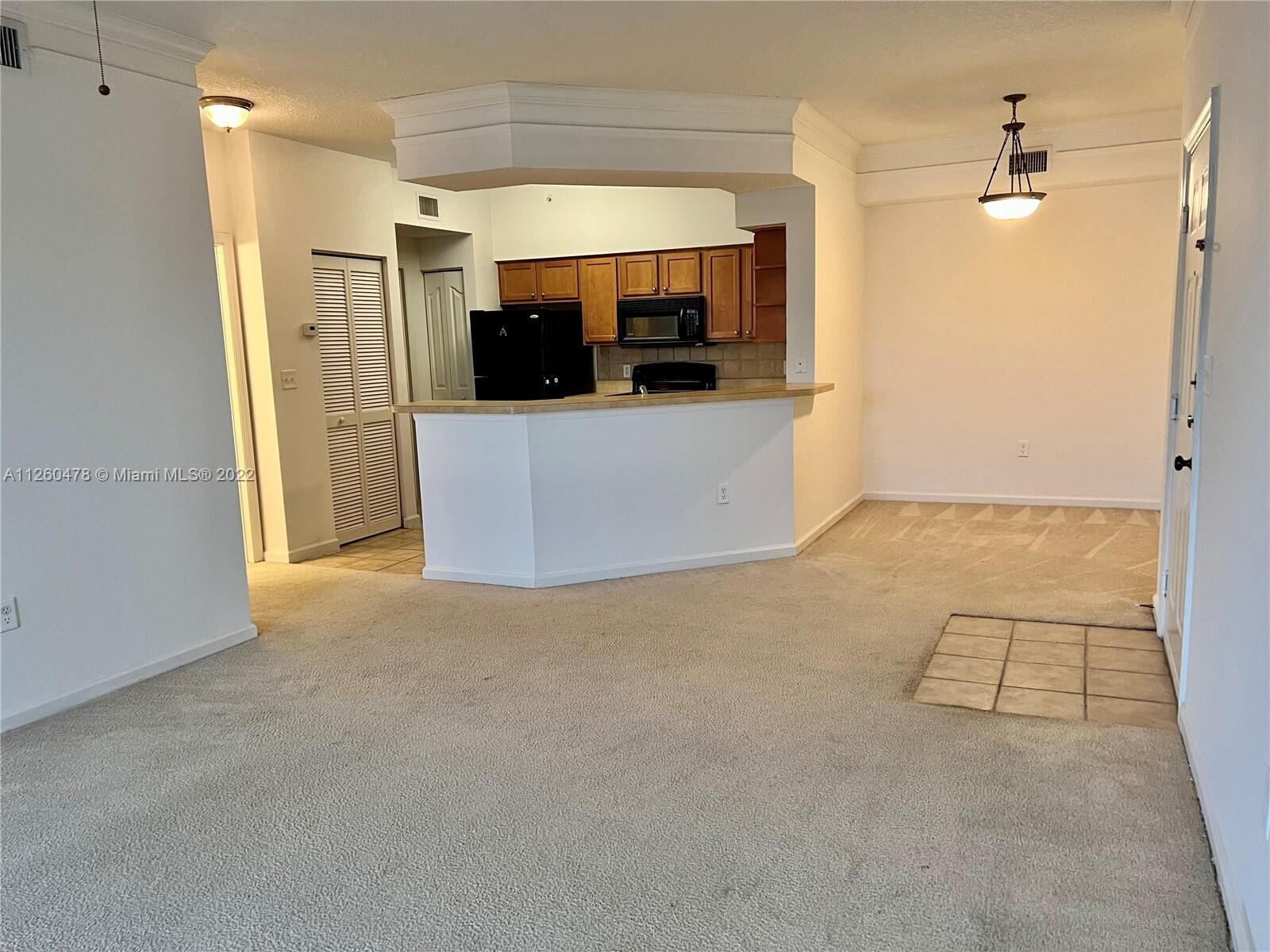MEZZANO CONDO - Residential