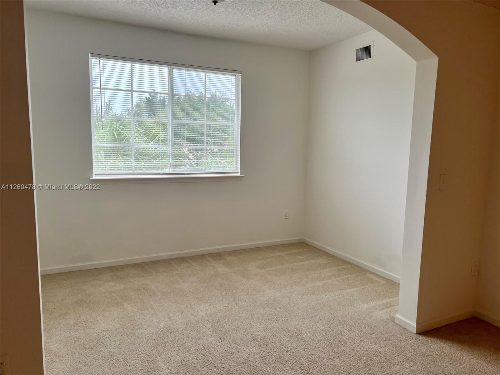 MEZZANO CONDO - Residential