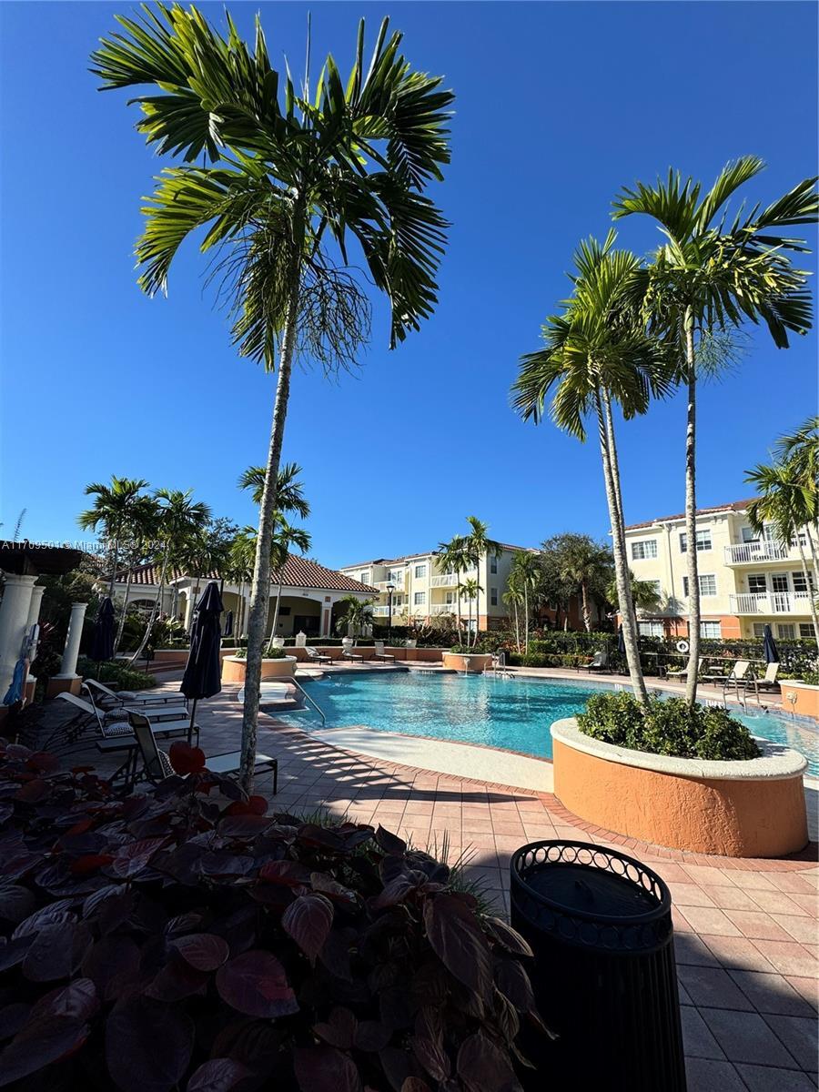 MEZZANO CONDO - Residential