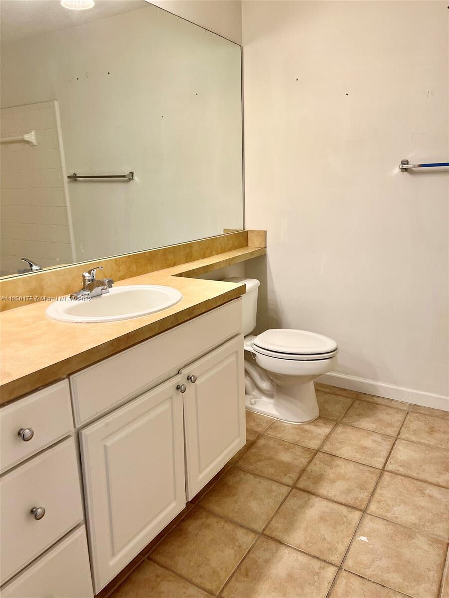 MEZZANO CONDO - Residential