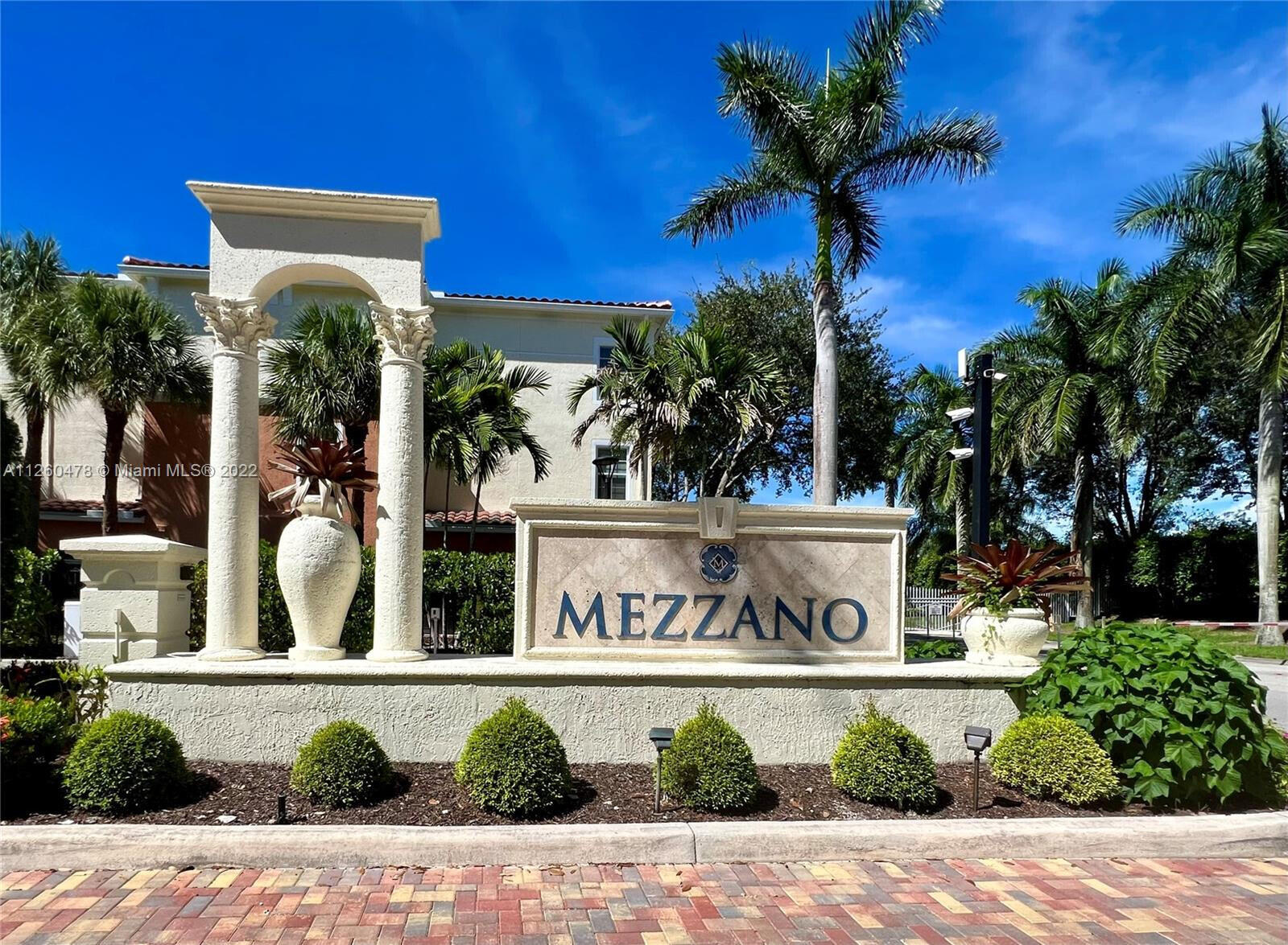 MEZZANO CONDO - Residential