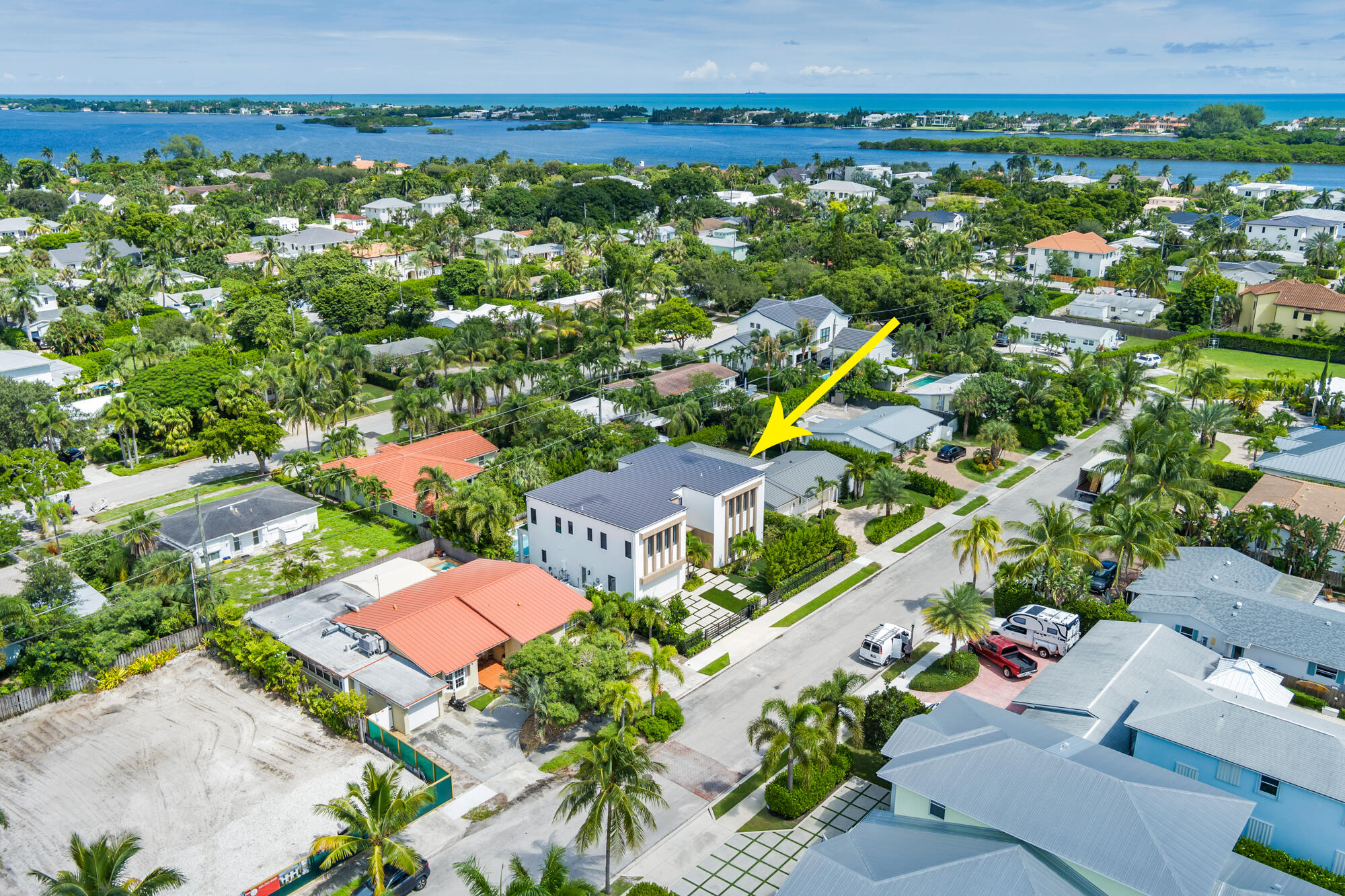 LEWIS SHORE ESTS 2 IN - Residential