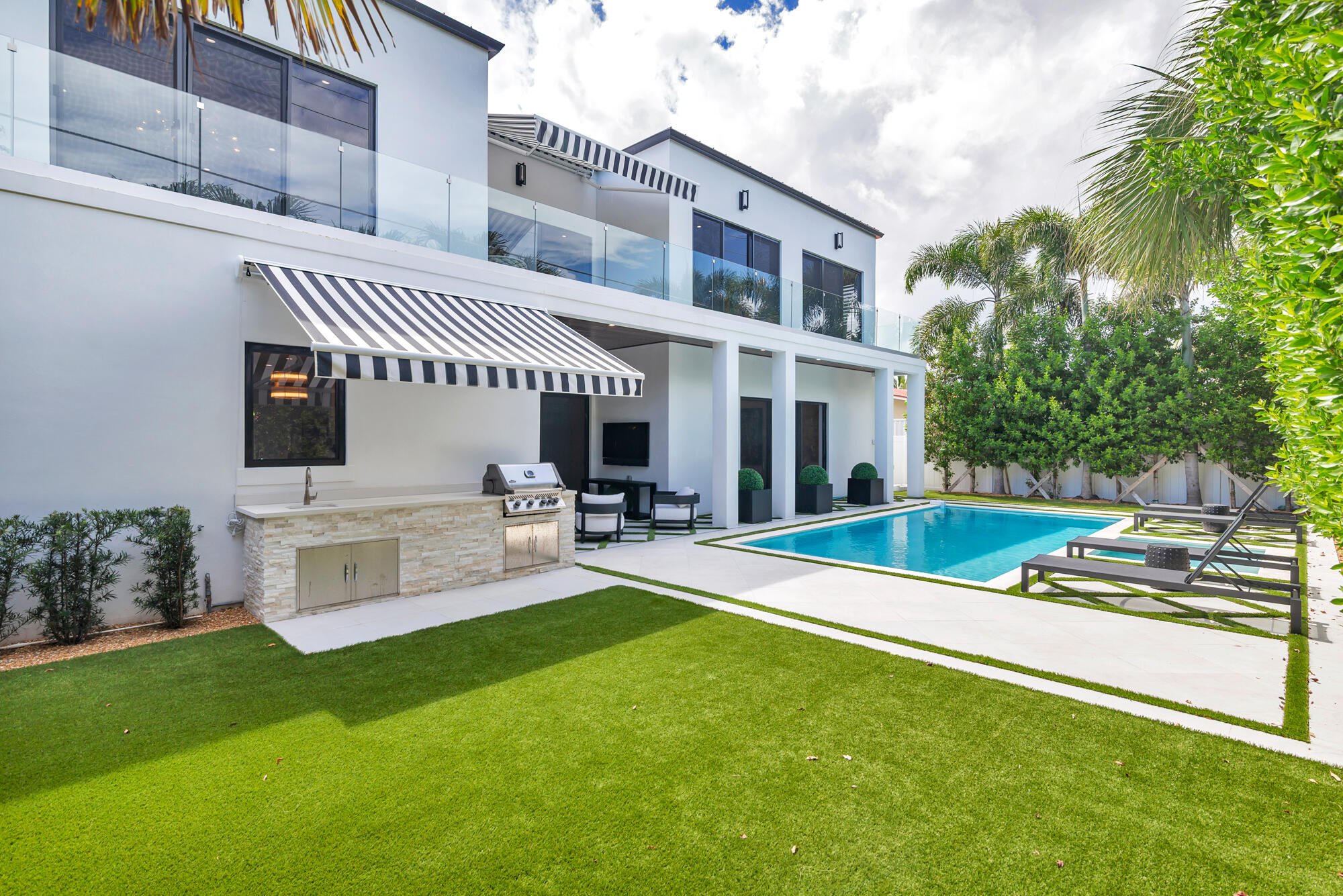LEWIS SHORE ESTS 2 IN - Residential